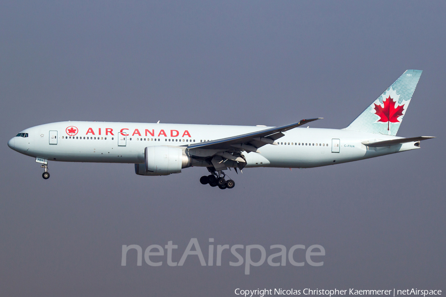 Air Canada Boeing 777-233(LR) (C-FIUA) | Photo 161150