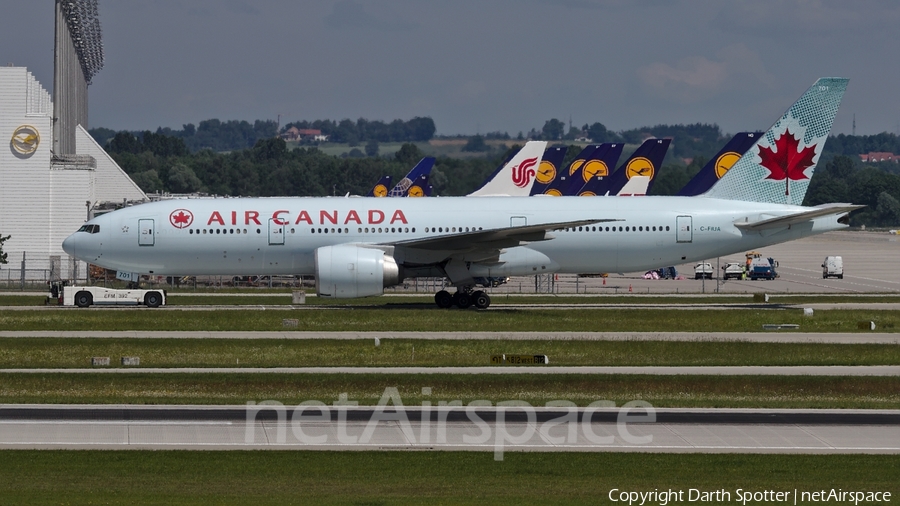 Air Canada Boeing 777-233(LR) (C-FIUA) | Photo 229204