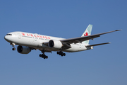 Air Canada Boeing 777-233(LR) (C-FIUA) at  Sydney - Kingsford Smith International, Australia