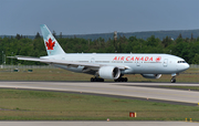 Air Canada Boeing 777-233(LR) (C-FIUF) at  Frankfurt am Main, Germany