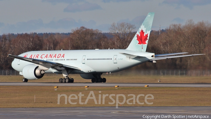 Air Canada Boeing 777-233(LR) (C-FIUF) | Photo 213409