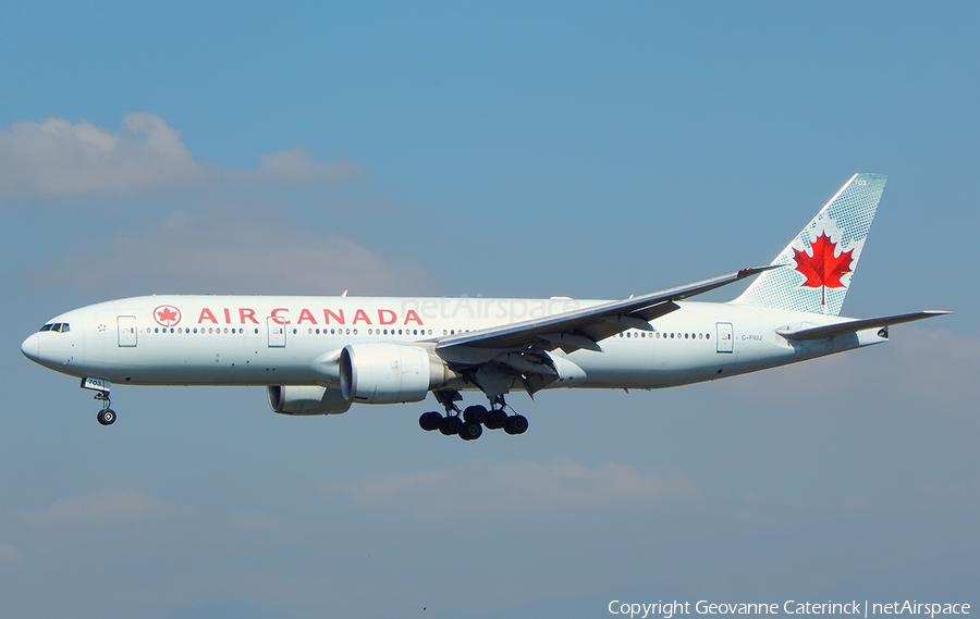Air Canada Boeing 777-233(LR) (C-FIUJ) | Photo 333650