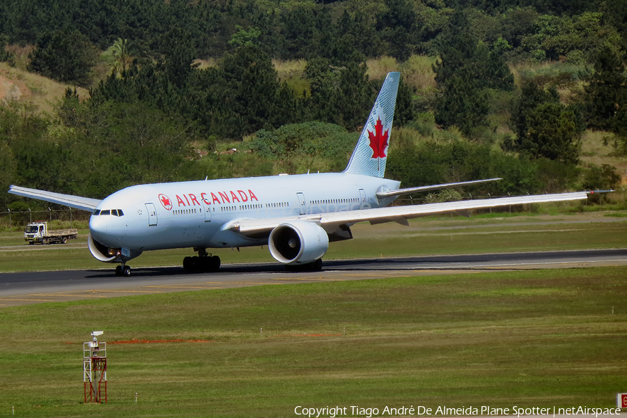 Air Canada Boeing 777-233(LR) (C-FIUJ) | Photo 388461