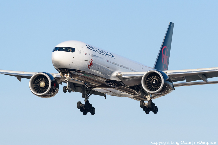 Air Canada Boeing 777-233(LR) (C-FIUJ) | Photo 468058