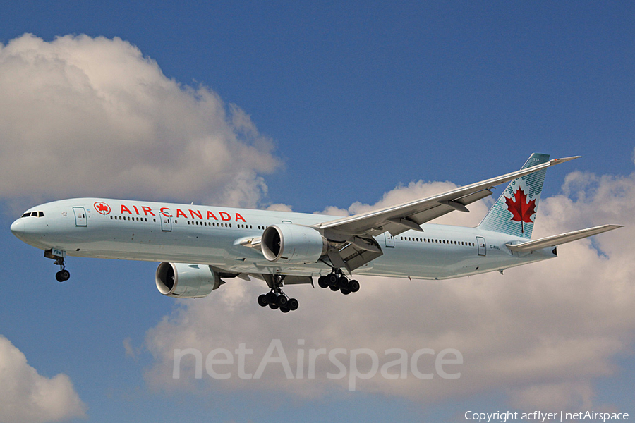 Air Canada Boeing 777-333(ER) (C-FIUL) | Photo 164720