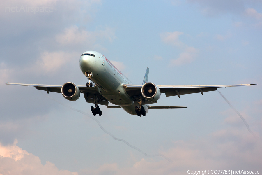 Air Canada Boeing 777-333(ER) (C-FIUR) | Photo 53750