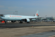 Air Canada Boeing 777-333(ER) (C-FIUV) at  Frankfurt am Main, Germany