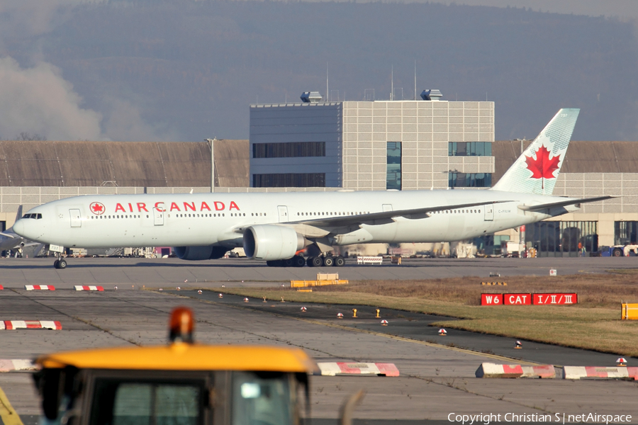 Air Canada Boeing 777-333(ER) (C-FIUW) | Photo 482544