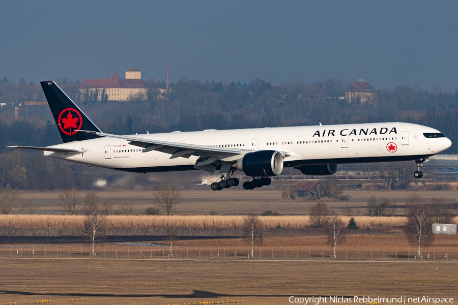 Air Canada Boeing 777-333(ER) (C-FIUW) | Photo 665042