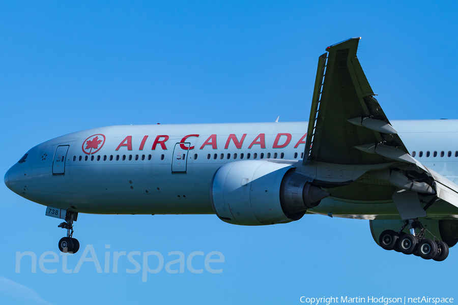 Air Canada Boeing 777-333(ER) (C-FIVM) | Photo 248179