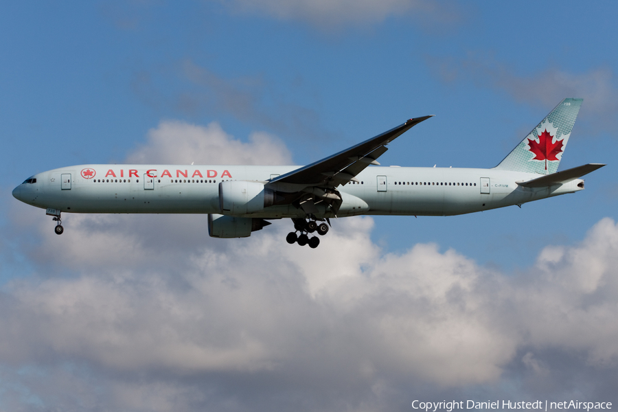 Air Canada Boeing 777-333(ER) (C-FIVM) | Photo 414915