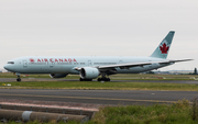 Air Canada Boeing 777-333(ER) (C-FIVQ) at  Paris - Charles de Gaulle (Roissy), France