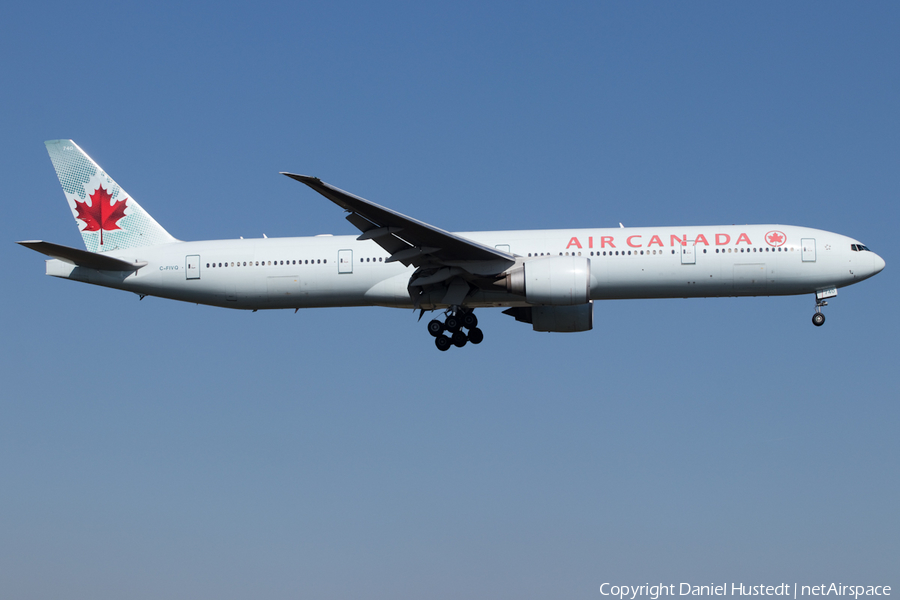 Air Canada Boeing 777-333(ER) (C-FIVQ) | Photo 508097