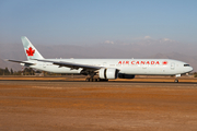 Air Canada Boeing 777-333(ER) (C-FIVR) at  Santiago - Comodoro Arturo Merino Benitez International, Chile