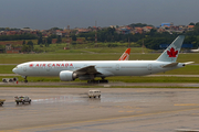 Air Canada Boeing 777-333(ER) (C-FIVS) at  Sao Paulo - Guarulhos - Andre Franco Montoro (Cumbica), Brazil