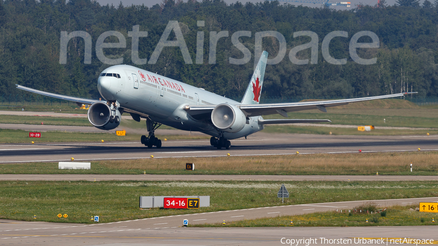 Air Canada Boeing 777-333(ER) (C-FIVS) | Photo 344551