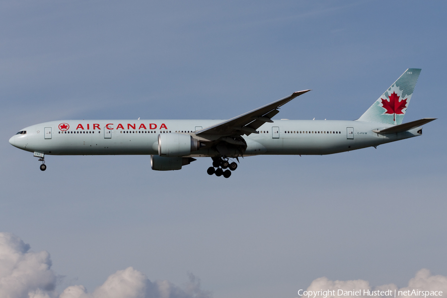 Air Canada Boeing 777-333(ER) (C-FIVW) | Photo 414916