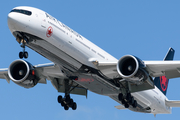 Air Canada Boeing 777-333(ER) (C-FIVX) at  Sao Paulo - Guarulhos - Andre Franco Montoro (Cumbica), Brazil