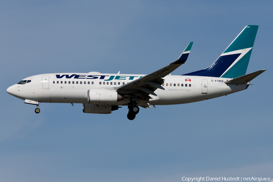 WestJet Boeing 737-76N (C-FIWS) | Photo 414918