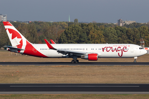 Air Canada Rouge Boeing 767-33A(ER) (C-FIYA) at  Berlin - Tegel, Germany