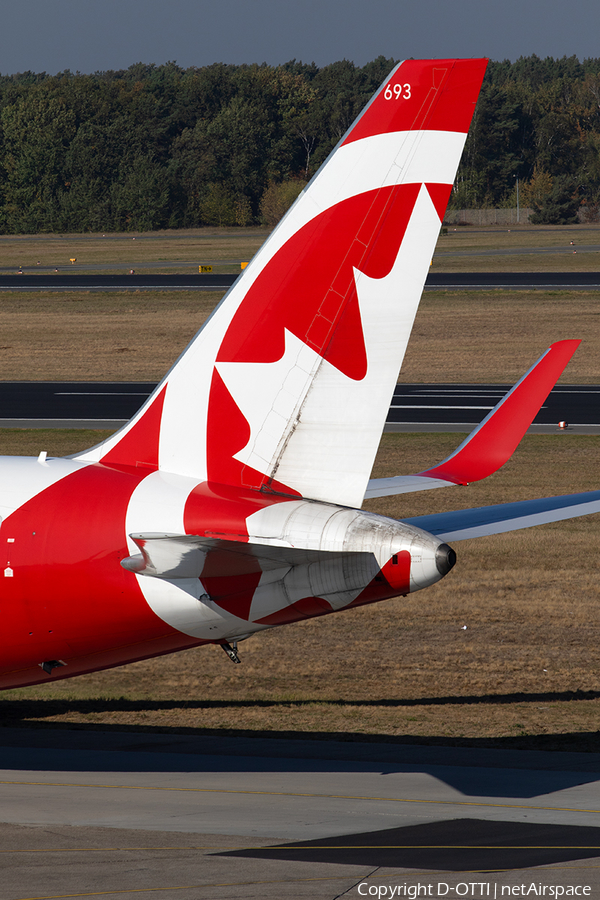 Air Canada Rouge Boeing 767-33A(ER) (C-FIYA) | Photo 269980