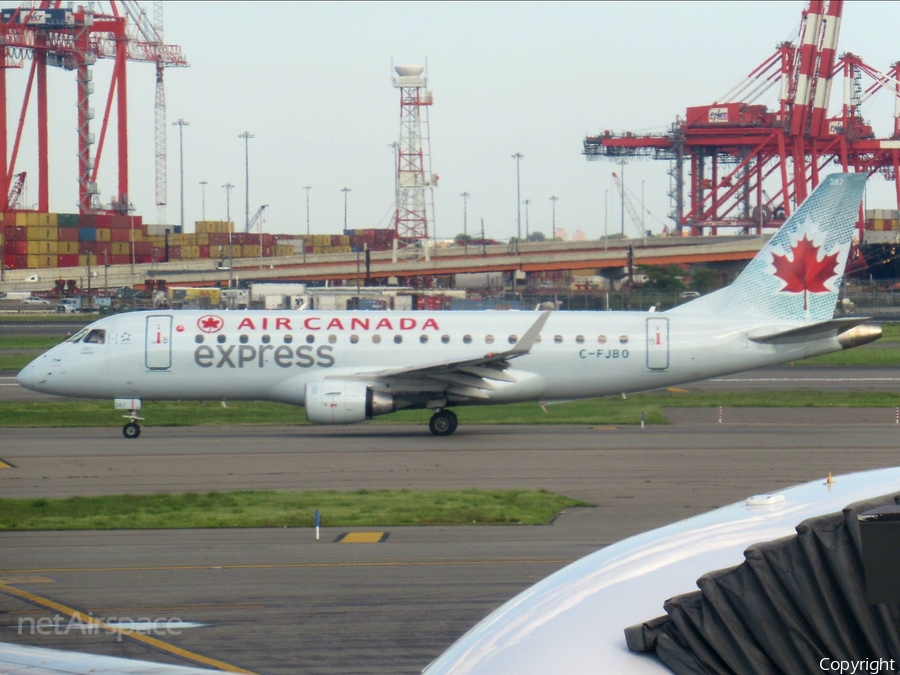 Air Canada Express (Sky Regional) Embraer ERJ-175LR (ERJ-170-200LR) (C-FJBO) | Photo 257794