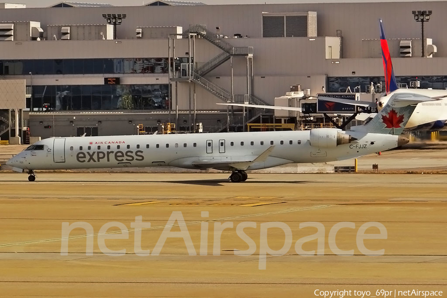 Air Canada Express (Jazz) Bombardier CRJ-705ER (C-FJJZ) | Photo 68438