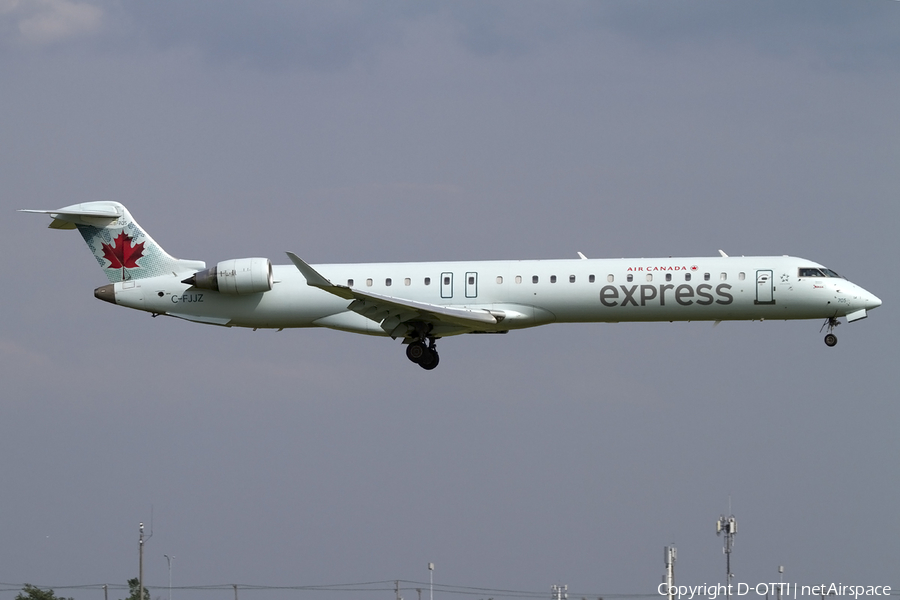 Air Canada Express (Jazz) Bombardier CRJ-705ER (C-FJJZ) | Photo 442260