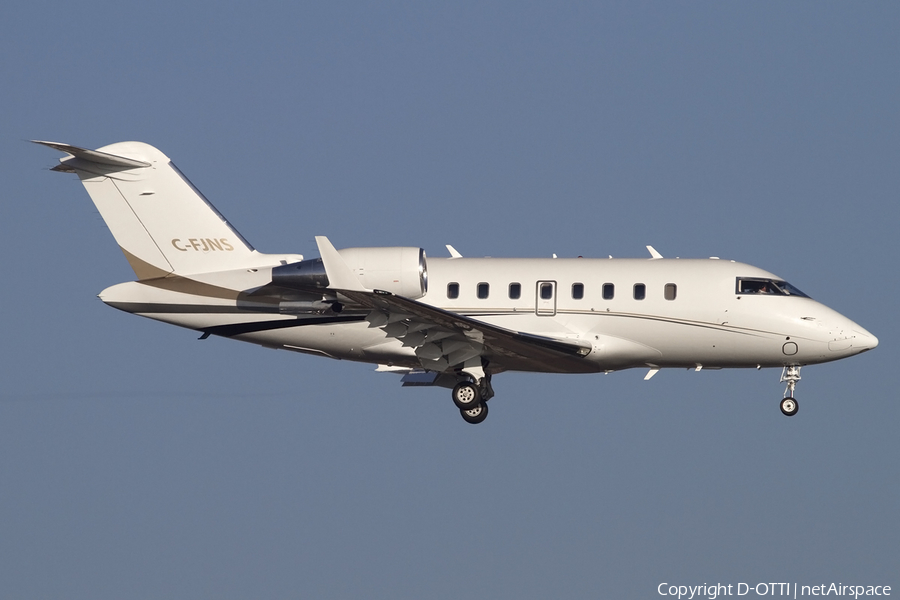 Skyservice Business Aviation Bombardier CL-600-2B16 Challenger 605 (C-FJNS) | Photo 453640