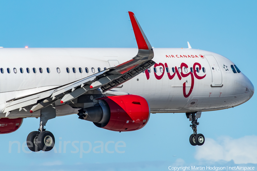 Air Canada Rouge Airbus A321-211 (C-FJOU) | Photo 316438