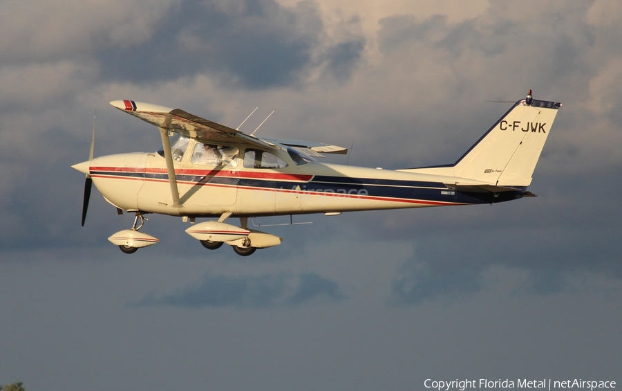 (Private) Cessna 172E Skyhawk (C-FJWK) | Photo 309396