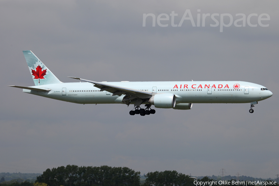 Air Canada Boeing 777-333(ER) (C-FKAU) | Photo 335208