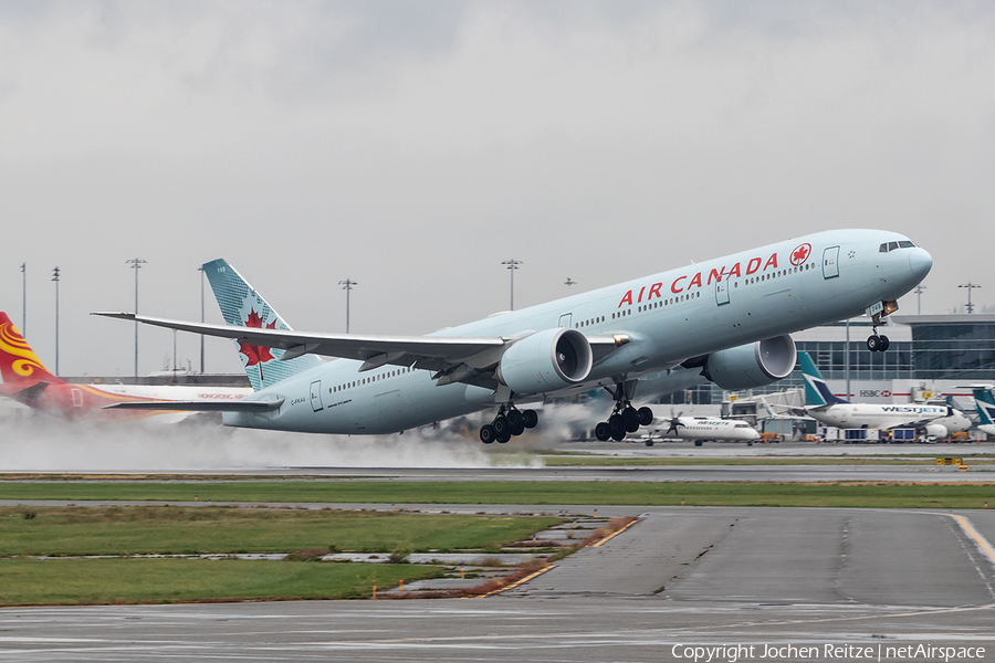 Air Canada Boeing 777-333(ER) (C-FKAU) | Photo 265506