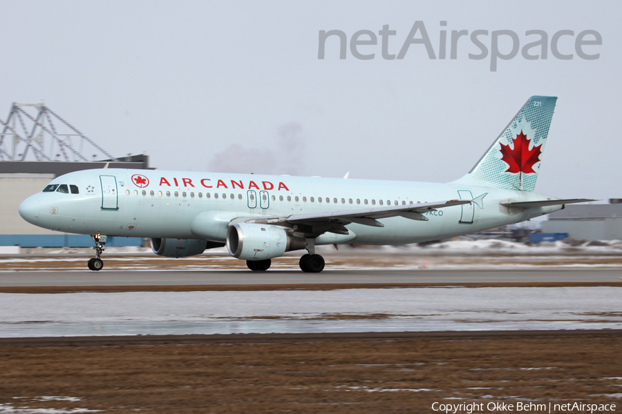 Air Canada Airbus A320-211 (C-FKCO) | Photo 286020