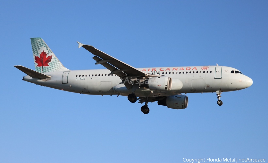 Air Canada Airbus A320-211 (C-FKCR) | Photo 558539