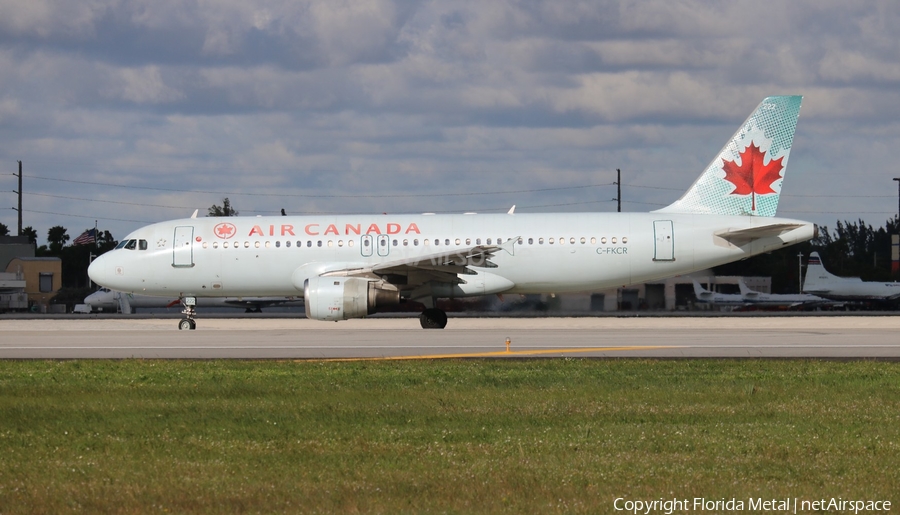 Air Canada Airbus A320-211 (C-FKCR) | Photo 309399