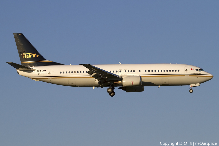 Flair Airlines Boeing 737-408 (C-FLDX) | Photo 445661