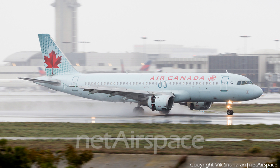 Air Canada Airbus A320-211 (C-FLSS) | Photo 227266