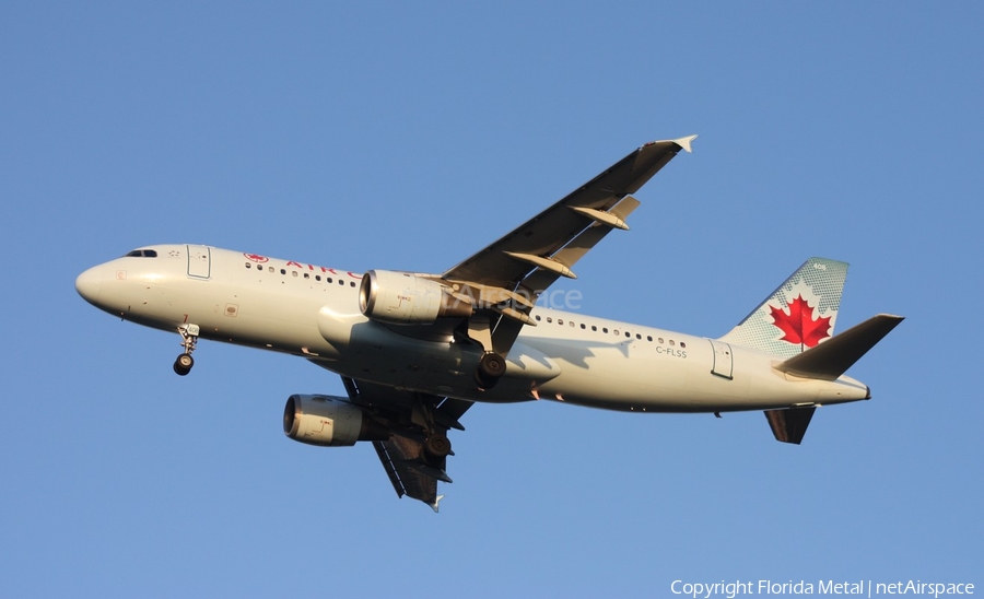 Air Canada Airbus A320-211 (C-FLSS) | Photo 558606