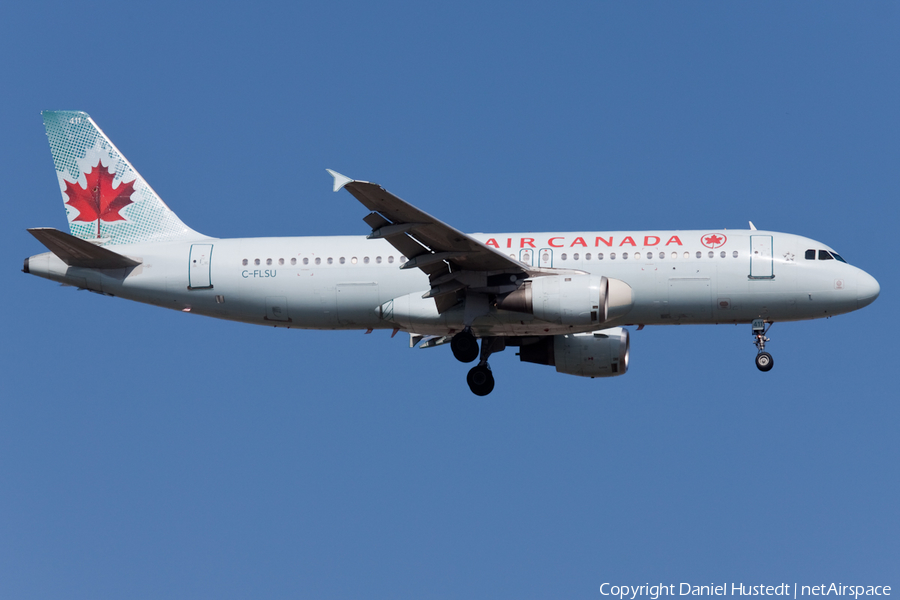 Air Canada Airbus A320-211 (C-FLSU) | Photo 428276