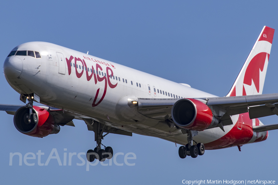 Air Canada Rouge Boeing 767-316(ER) (C-FMLV) | Photo 396847