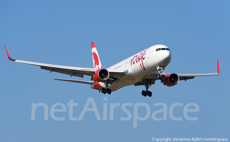 Air Canada Rouge Boeing 767-316(ER) (C-FMLV) | Photo 123743