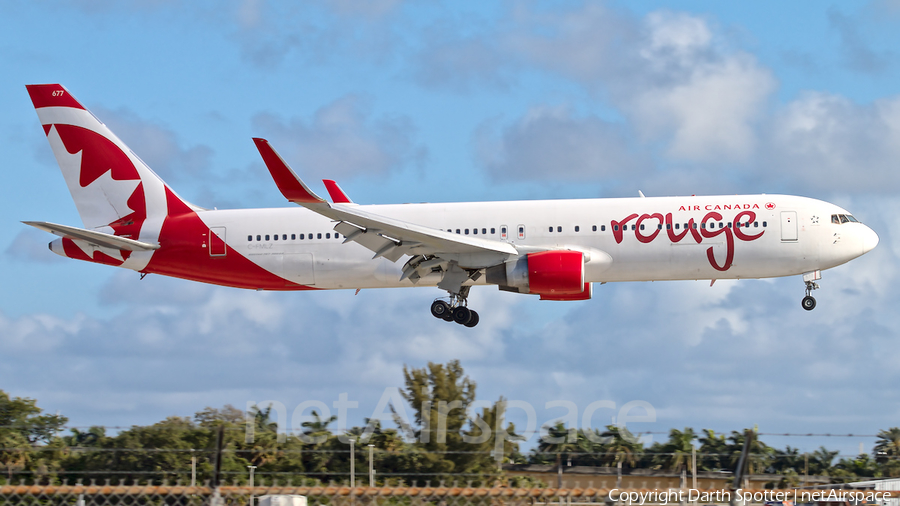 Air Canada Rouge Boeing 767-316(ER) (C-FMLZ) | Photo 383450