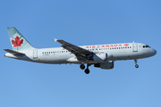 Air Canada Airbus A320-211 (C-FMSX) at  Toronto - Pearson International, Canada