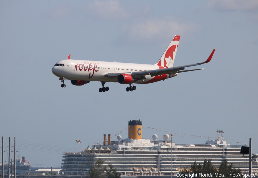 Air Canada Rouge Boeing 767-333(ER) (C-FMWP) | Photo 309408