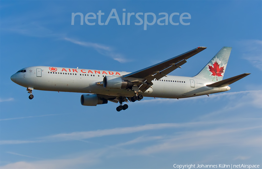 Air Canada Boeing 767-333(ER) (C-FMWU) | Photo 178870