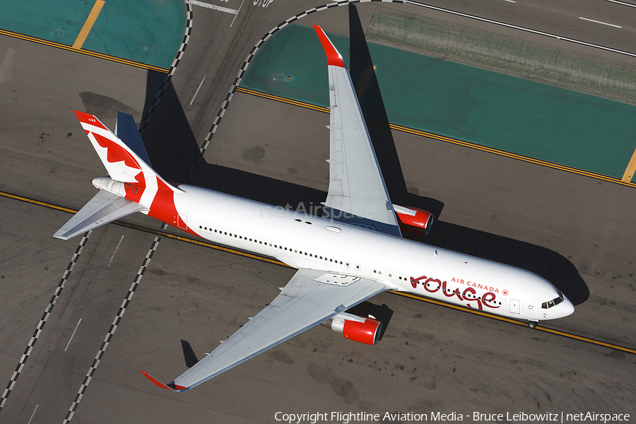 Air Canada Rouge Boeing 767-333(ER) (C-FMWU) | Photo 102587