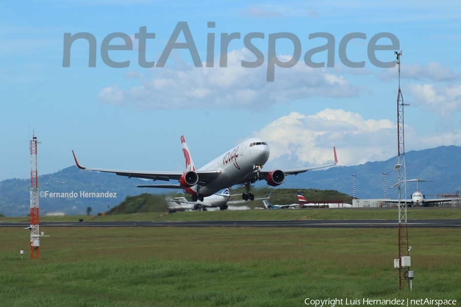 Air Canada Rouge Boeing 767-333(ER) (C-FMWU) | Photo 157349