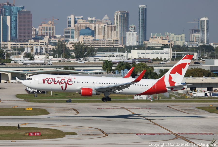 Air Canada Rouge Boeing 767-333(ER) (C-FMWV) | Photo 309412