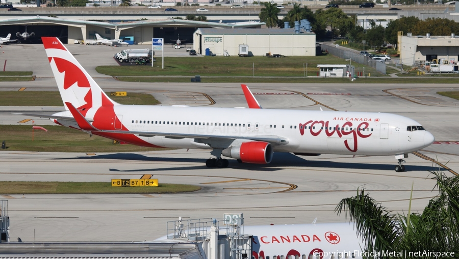 Air Canada Rouge Boeing 767-333(ER) (C-FMWV) | Photo 542471